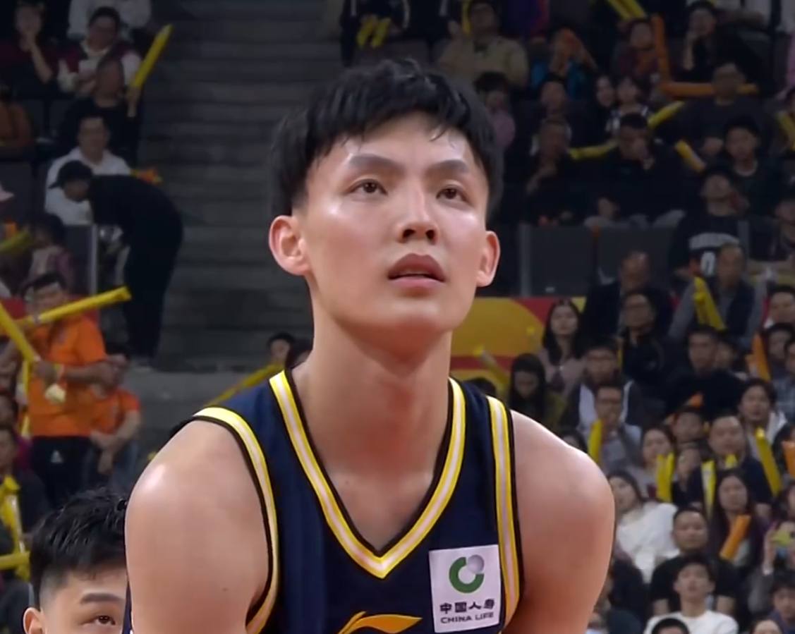 开云体育官网-广东3消息！徐杰伤情更新，杜锋遭外援指控，朱芳雨引援目标曝光